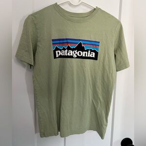 Patagonia: Green Logo Cotton T-Shirt: Size XL (14)